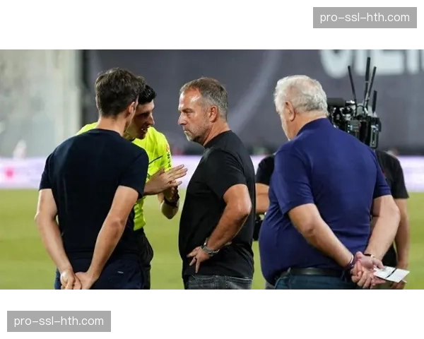 弗里克谈巴萨两连败后调整:需要赢球重拾信心,忠实于自己的理念 弗里克谈巴萨两连败后调整:需要赢球重拾信心,忠实于自己的理念