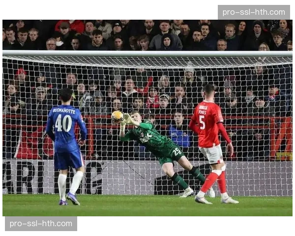 赛后评论:切尔西的青春风暴与阵型不稳定性的双重写照 赛后评论:切尔西的青春风暴与阵型不稳定性的双重写照