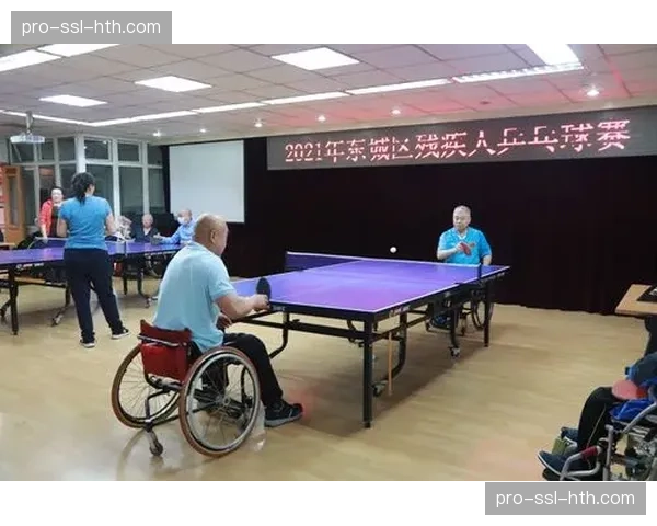 芝加哥举办大型残疾人乒乓球公开赛